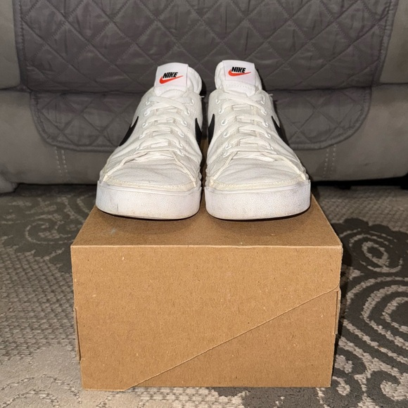 NikeCourt Legacy Canvas 'White Black' Men’s Shoes - Picture 6 of 8